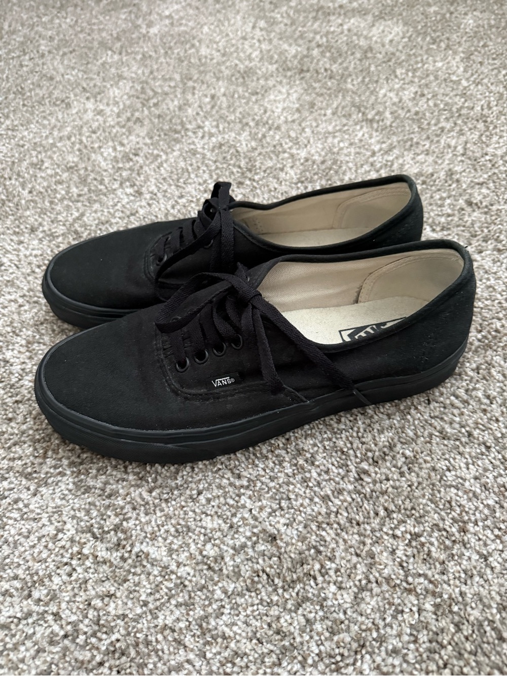 Vans Black Classic Low-Top Canvas Sneakers for Women